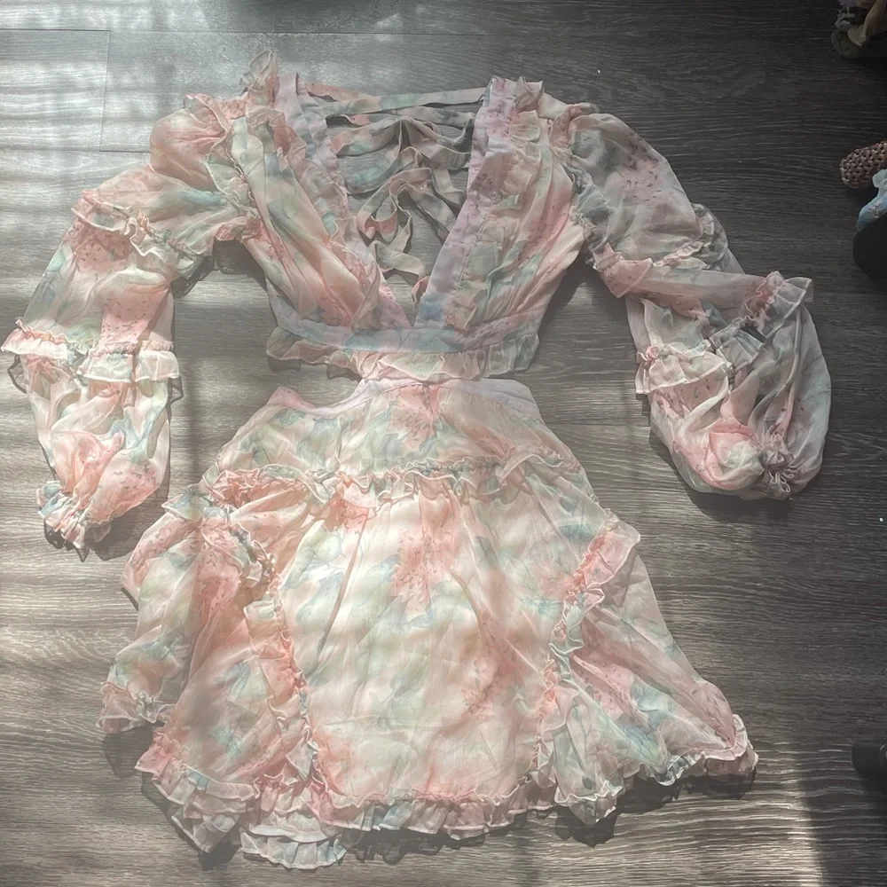 CUT OUT TIE BACK DRESS - Picture 9 of 10